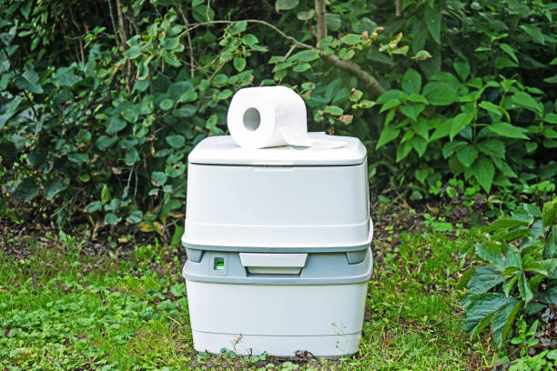 Best Portable restroom trailer rental  in Elizabethtown, NC